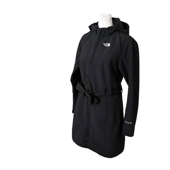 The North Face Black Ski Jacket for Ultimate Winter Performance - Picture 2 of 16